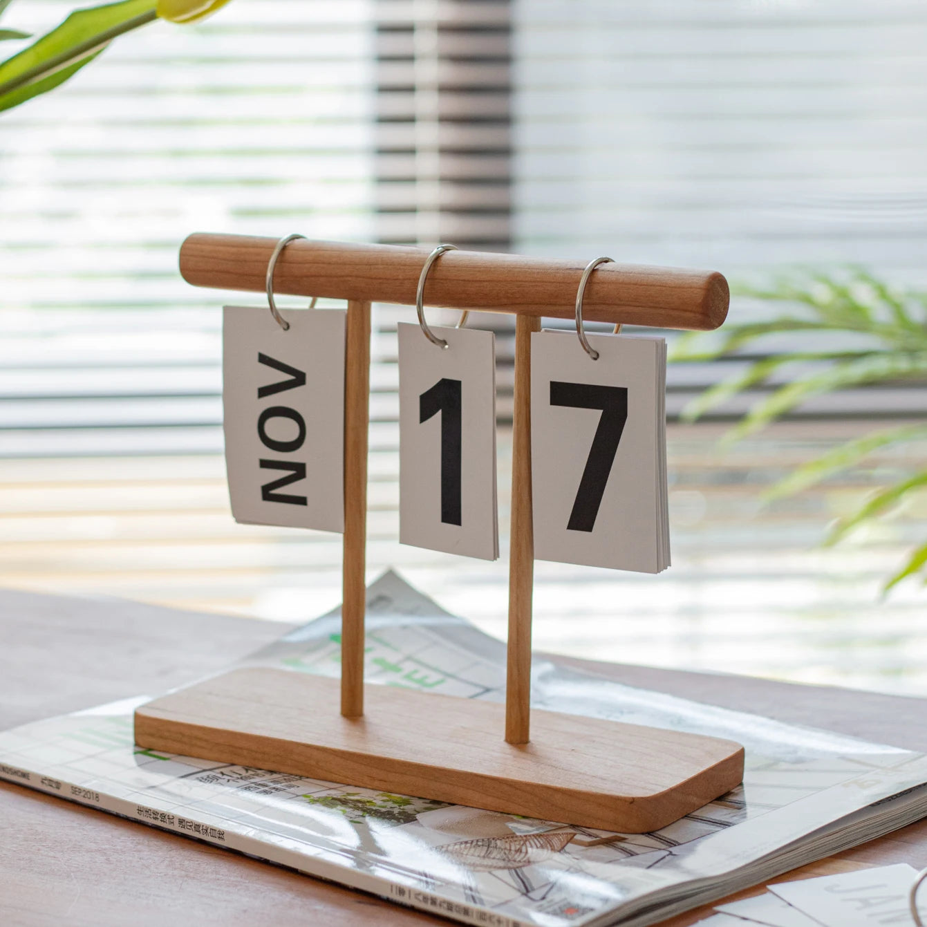 Wooden Desk Calendar